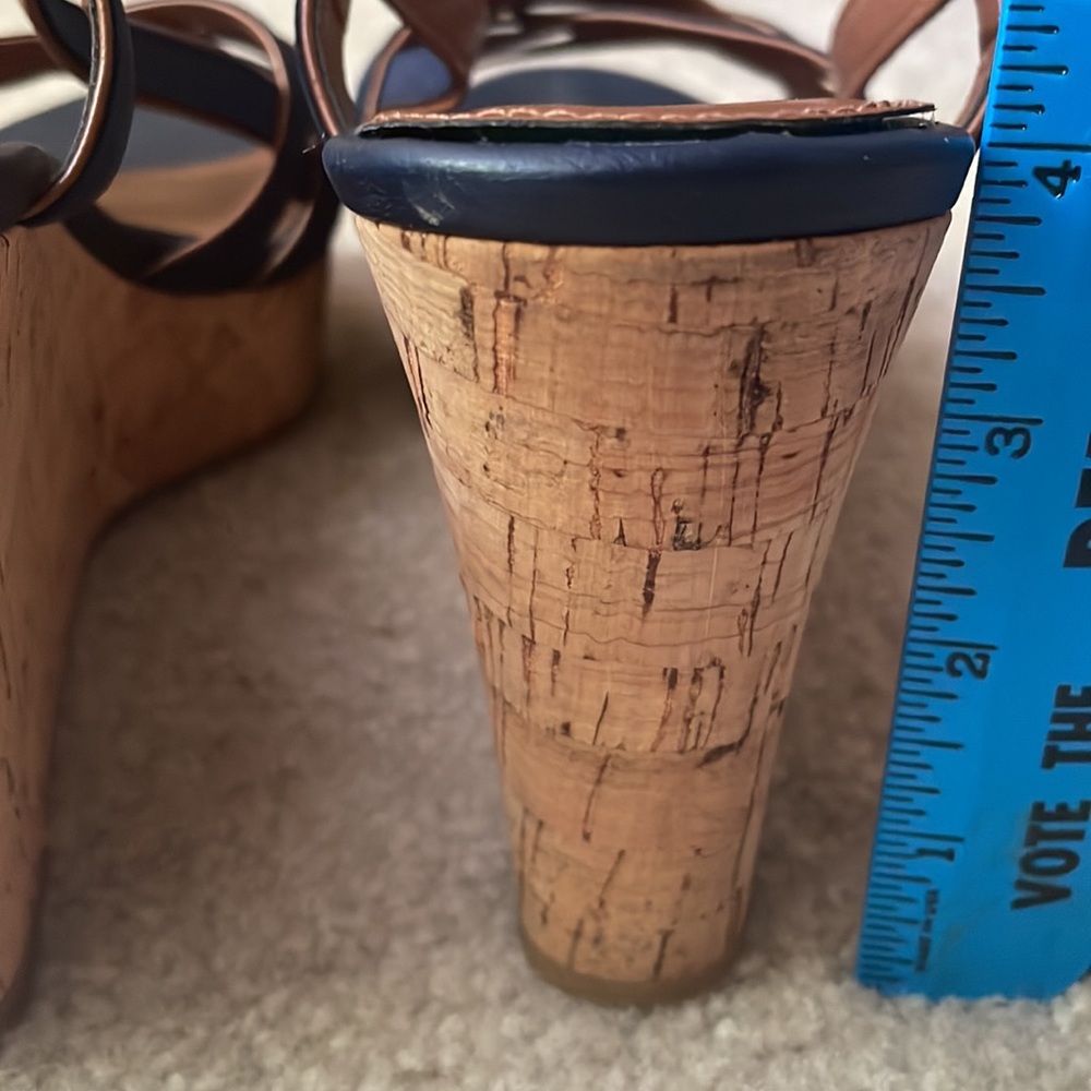 Blue Ralph Lauren wedge sandals. - Picture 9 of 9